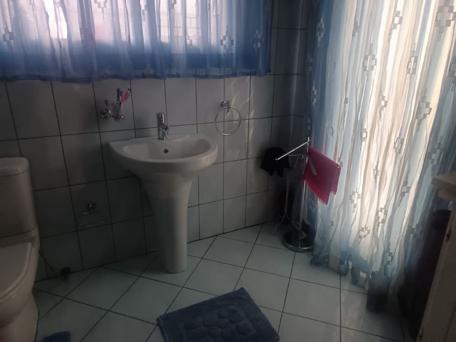 4 Bedroom Property for Sale in Monument Heights Northern Cape